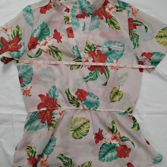 MILEAGE women'sCream and Red Peplum Blouse with Mandarin Collar Size L - Picture 5 of 9